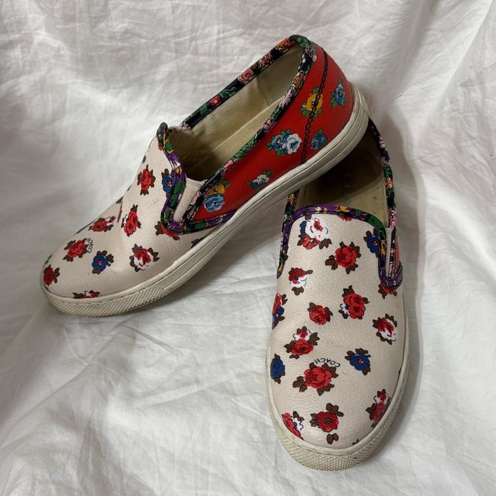 Women’s Coach Floral Parkside Tea Rose Slip-On Sneakers. Size 7